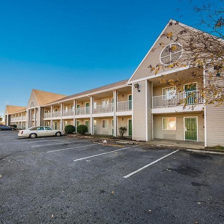 Hometowne Studios By Red Roof Spartanburg - Asheville Highway Southern Shops Extérieur photo